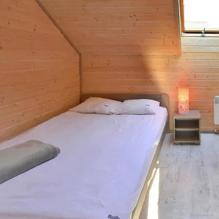 Cottage By Siano Ty Beach With Sauna, Cleaning Included *